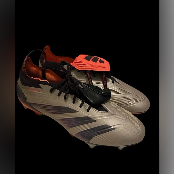 SZ 11.5 Adidas Predator Elite Fold Over Tongue SG Platinum Metallic ID0919 Cleat - Picture 2 of 8